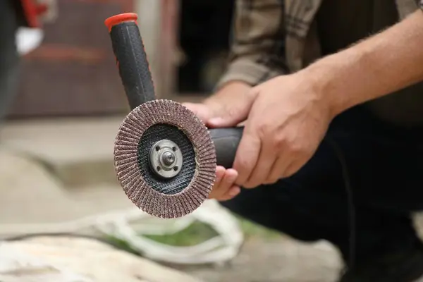 Flap disc for wood